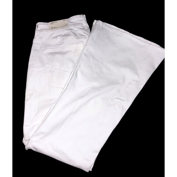 American Eagle Super High Rise Flare Jeans Women's 14 White Split Retro Boho NWT - Picture 1 of 14